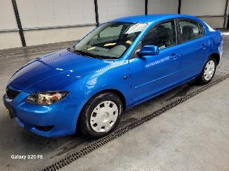 Coche accidentado Mazda 3 Sedan 1.6 77-KW 6-Bak Touring Airco 2006/1