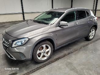 Voiture accidenté Mercedes GLA 220 Automaat 135-KW 4-MATIC 5drs 2017/8