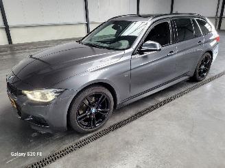 uszkodzony samochody osobowe BMW 3-serie 318i Touring 100-KW Automaat M-Sport Panoramadak 2018/1