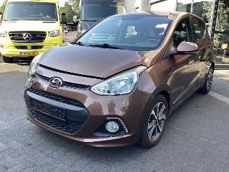 Unfallwagen Hyundai I-10 1.2 16V 2015/10