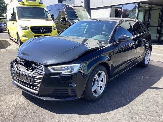 Schadeauto Audi A3 30 TFSI Pro Line 2018/11