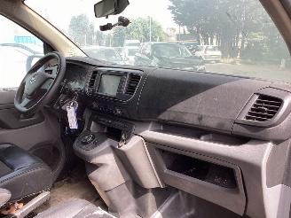 Opel Vivaro 20 CDTI picture 10