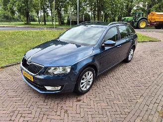 Vaurioauto  passenger cars Skoda Octavia 1.2 TSI Greentech Ambition Businessline 2013/6