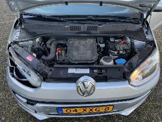 Volkswagen Up! move up picture 16
