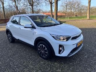 skadebil auto Kia Stonic MHEV Comfortline 2022/1