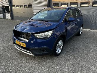 Vaurioauto  passenger cars Opel Crossland X 1.2Turbo NAVI / CRUISE / CLIMA 2019/6