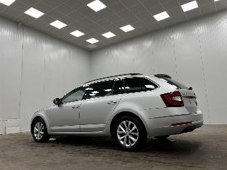 Skoda Octavia Combi 1.6 TDI DSG Edition Navi Clima picture 3