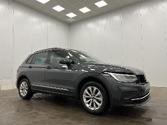 skadebil auto Volkswagen Tiguan 1.5 TSI DSG Navi Clima 2023/10