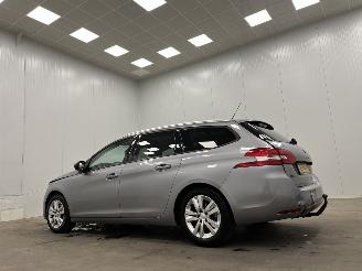 Peugeot 308 SW 1.2 PureTech Executive Panoramadak Navi Clima picture 3