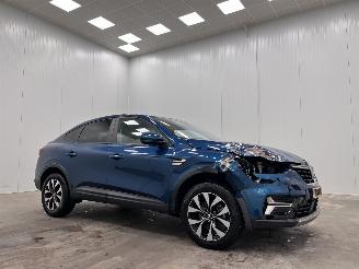 krockskadad bil auto Renault Arkana 1.6 E-Tech Evolutiuon Navi Clima 2023/7