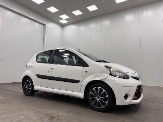 krockskadad bil auto Toyota Aygo 1.0 VVT-i Autom. 5-drs Airco 2014/1