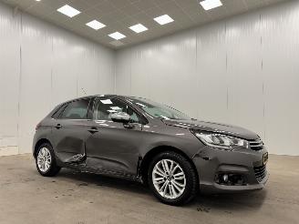 Voiture accidenté Citroën C4 1.2 PureTech Feel Collection Clima 2015/9