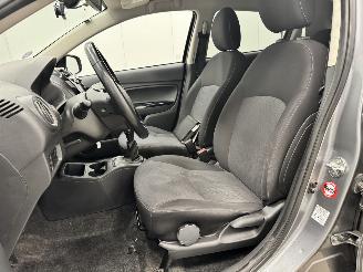 Mitsubishi Space-star 1.0 Intense Airco picture 8