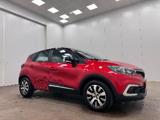 Voiture accidenté Renault Captur 0.9 TCe Limited Navi Airco 2018/6