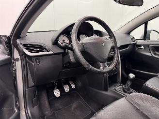Peugeot 207 CC 1.6 VTi Clima picture 10