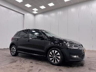 Vaurioauto  passenger cars Volkswagen Polo 1.0 TSI DSG 5-drs Navi Airco 2017/2
