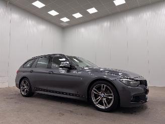 Vaurioauto  passenger cars BMW 3-serie Touring 318i Autom. M-Sport Panoramadak Navi Clima 2019/3