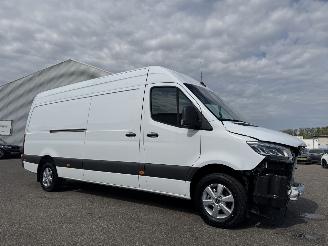 damaged commercial vehicles Mercedes Sprinter 319 CDI Autom. L3H2 Navi Clima 2025/7
