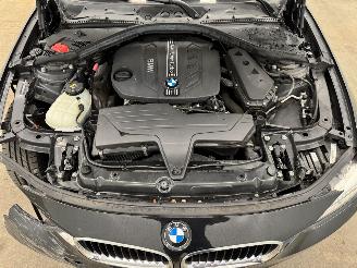 BMW 3-serie Touring 318d Autom. Navi Clima picture 16