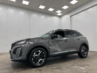 Peugeot 2008 1.2 PureTech 100 Allure Navi Clima picture 4