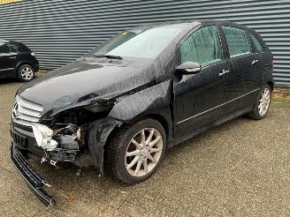 Mercedes B-klasse 1.7 B-170 16V Hatchback  Benzine 1.699cc 85kW (116pk) FWD 2005-03/2011-11 (245.232) M266940 picture 2