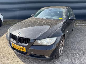 škoda osobní automobily BMW 3-serie 3 serie (E90) Sedan 2005 / 2011 - 318i 16V Sedan 4Dr Benzine 1.995cc 95kW (129pk) RWD 2005-09/2007-08 (PF71; PF72; VA51; VA52; VG51; VG52) N46B20B 2006/4