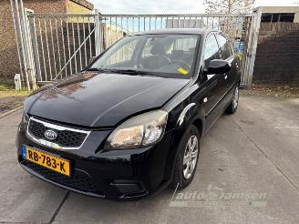 demontáž osobní automobily Kia Rio Rio II (DE), Hatchback, 2005 / 2011 1.4 16V 2011/11