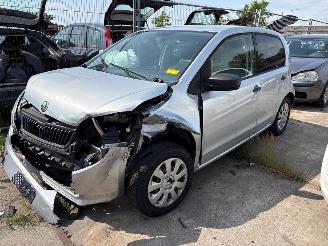 uszkodzony samochody osobowe Skoda Citigo  2015/2