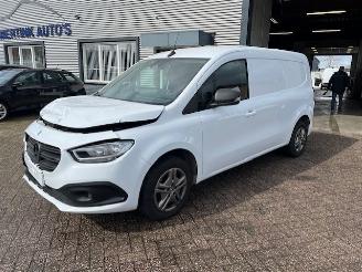 krockskadad bil bedrijf Mercedes Citan 110 CDI LANG  AUTOMAAT NAVI MBUX KLIMA EURO6 2024/12