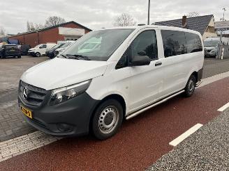 Vaurioauto  passenger cars Mercedes Vito TOURER 116 2.2 CDI 120KW LANG PKW BRIEF 8P AUT. KLIMA 2019/6