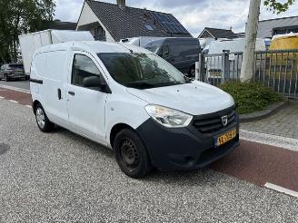 dommages fourgonnettes/vécules utilitaires Dacia Dokker 1.5 dci   SCHUIFDEUR 2015/1