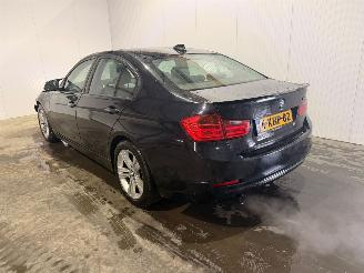 skadebil auto BMW 3-serie 316i 1.6 16V Sedan 4Dr Benzine 1.598cc 100kW (136pk) RWD 2013/4