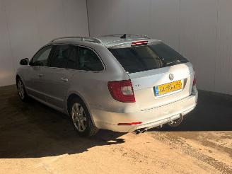 Schadeauto Skoda Superb 1.8 TSI 16V Combi/o  Benzine 1.798cc 118kW (160pk) FWD 2011/7