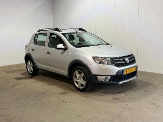Schadeauto Dacia Sandero 0.9 TCe Stepway Lauréate 2013/12