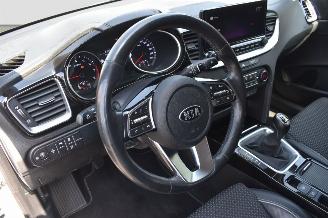 Kia Ceed 1.0 T-GDI picture 10