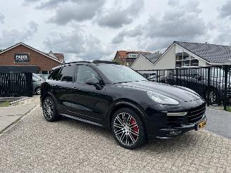 krockskadad bil auto Porsche Cayenne 3.6 GTS PANO ORIGINAL NL NAP 2017/3