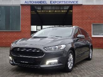 Schadeauto Ford Mondeo Turnier Titanium 88kw Diesel, Navi, Panorama, Climate & Cruise 2016/3