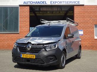 damaged commercial vehicles Renault Grand Kangoo Lang 96kw/130pk Benzine, Airco, Cruise, Trekhaak, Imperial, PDC 2024/2