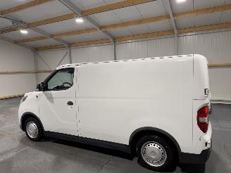 Maxus eDeliver3 SWB 90kW 53kWh picture 11