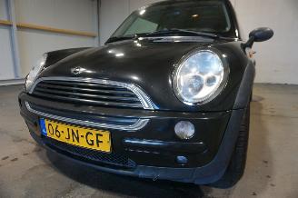 Mini Mini 1.6 66kW ONE SALT picture 23