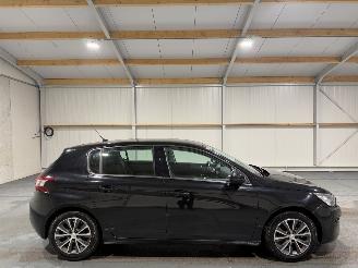 krockskadad bil auto Peugeot 308 1.2 PureTech 81kW Blue Lease Clima 2016/12