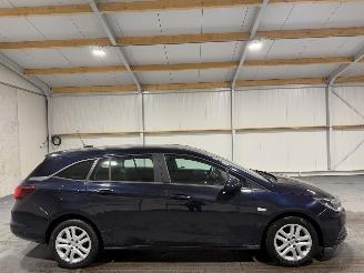 krockskadad bil auto Opel Astra ST 1.0 77kW Automaat Online Edition 2017/5