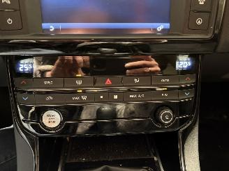 Jaguar XE 2.0D 120kW Portfolio Clima Navi picture 17