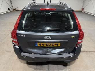 Kia Cee d 1.4CVVT 66kW Clima X-Ecutive picture 18