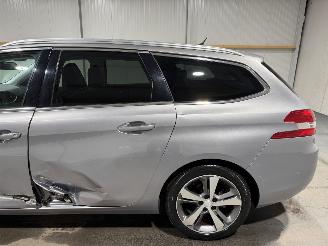 Peugeot 308 1.2 e-THP 96 KW Airco Premiere picture 18