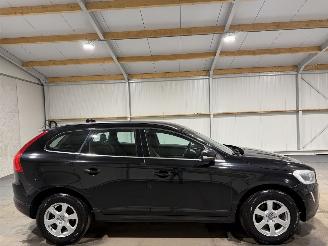 krockskadad bil auto Volvo Xc-60 2.0 D4 133kW FWD SUMMUM Clima 2014/6