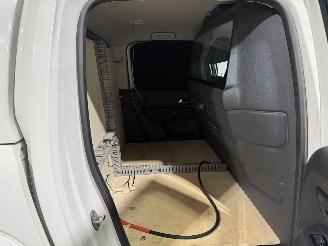 Volkswagen Amarok 3.0TDI 120kW 4WD Plus Cab 4-Motion picture 25