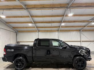 Vaurioauto  commercial vehicles Dodge Ram 5.7Hemi 295kW Automaat Crew Cab Big Horn 2021/8