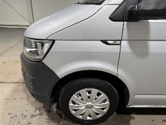 Volkswagen Transporter 2.0TDI 75kW L2H1 DC Comfortline Plus picture 15