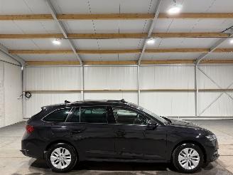 Auto incidentate Skoda Octavia 1.0e-TFSI 81kW Automaat Pano Business Edition 2024/1